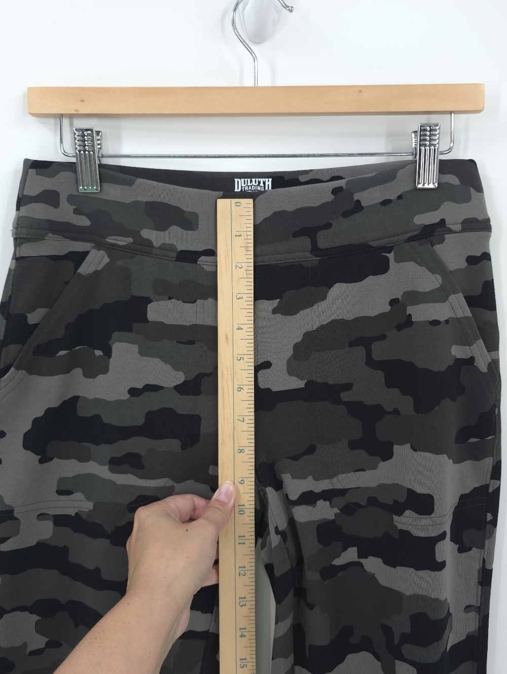 Duluth Trading Co Straight Leg Pull-On Pants Camo Print Pockets Active Camping - Picture 10 of 12